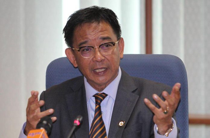 Naib Presiden Parti Pesaka Bumiputera Bersatu Sarawak (PBB), Datuk Abdul Karim Rahman Hamzah