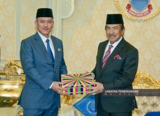 New state secretary pays a courtesy call on Sabah’s TYT
