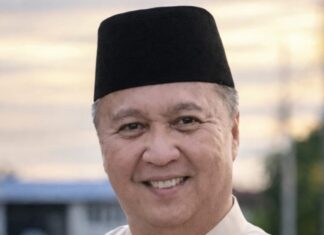Hayati Prinsip Kedua Rukun Negara ketika menyuarakan pandangan terhadap Institusi Istana Negeri Sabah