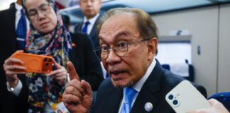 PM describes actions of Negeri MB and former Exco members as rude and uncivilised