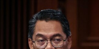 Minister moots panel to work out Sabah, S’wak federal seat increase
