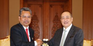 KM terima kunjungan hormat Mohd Razali sempena persaraan