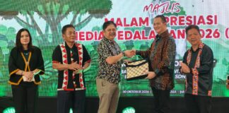 Wartawan main peranan penting sebagai jambatan penghubung kepada masyarakat – Victor