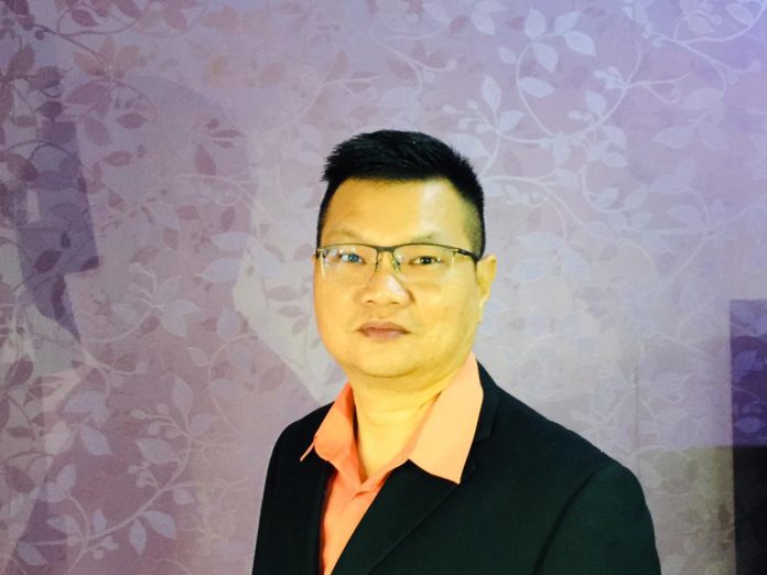 Professor Madya Dr Lee Kuok Tiung