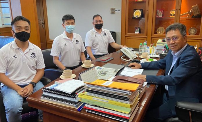 Dr Joachim Gunsalam receives courtesy call from Infinity Sports Arena