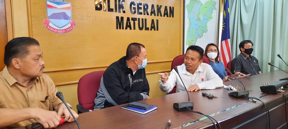 JAHID Mendengar Taklimat Daerah Keningau yang disampaikan oleh Hassan.y