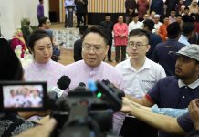 Ramadan Dihayati, Keluarga Dihargai: Jelajah Iftar Datuk Dexter Menyentuh Hati