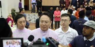 Ramadan Dihayati, Keluarga Dihargai: Jelajah Iftar Datuk Dexter Menyentuh Hati